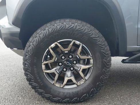 Certified 2024 Chevrolet Colorado ZR2 w/ Technology Package image 9