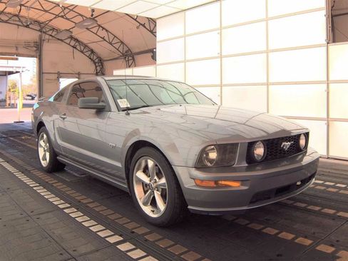 Used 2007 Ford Mustang GT RWD image 4