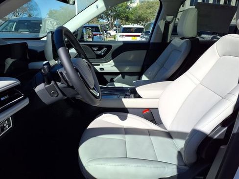 New 2026 Lincoln Aviator Premiere image 7