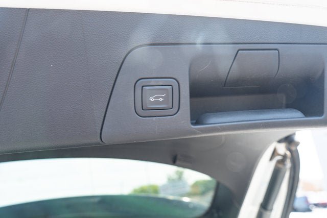 Used 2023 Buick Envision Essence w/ Sport Touring Package FWD image 36