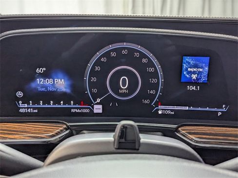 Used 2023 Cadillac Escalade ESV Premium Luxury image 21