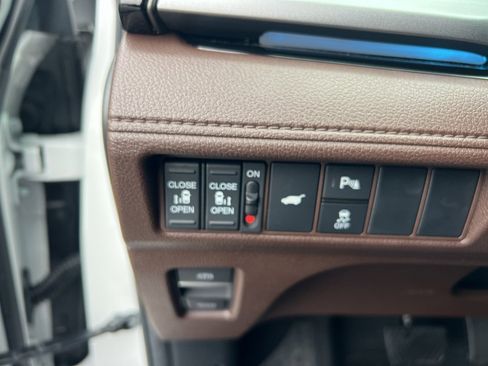 Certified 2025 Honda Odyssey Touring image 22