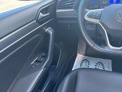 Used 2022 Volkswagen Jetta SE FWD image 22