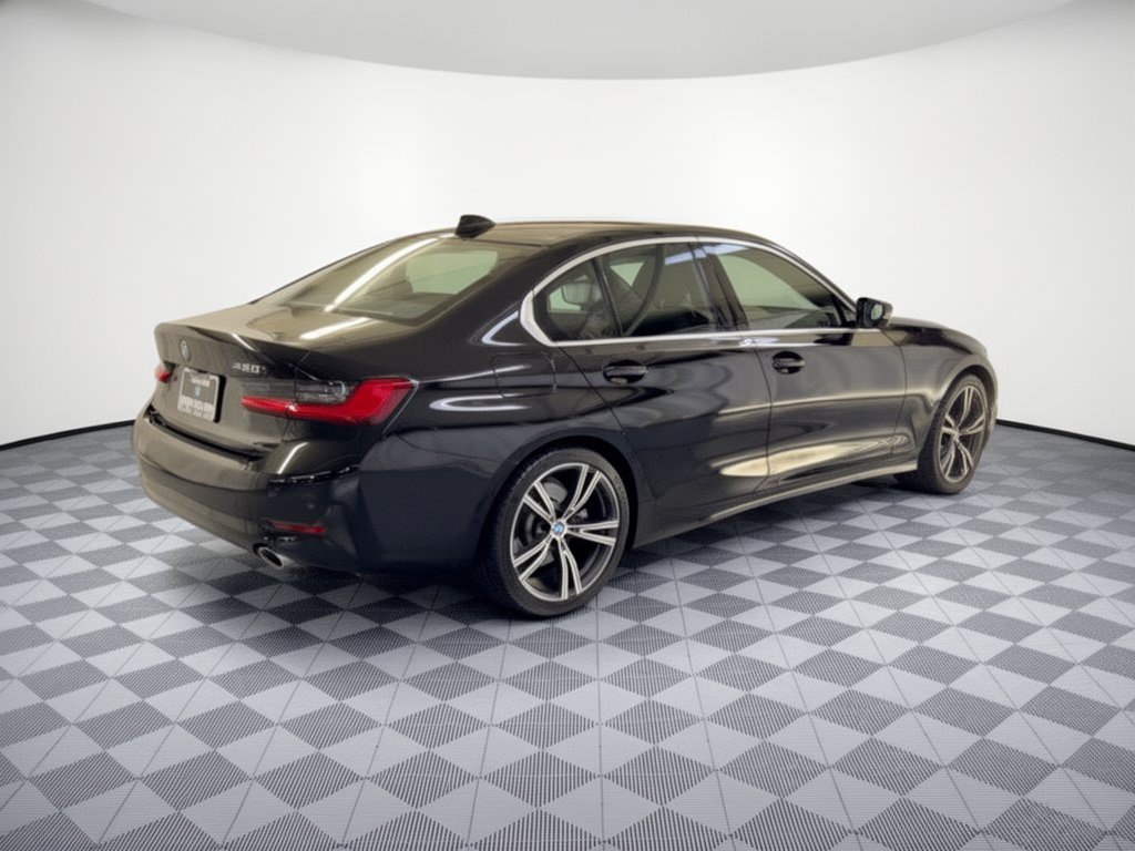 Used 2021 BMW 330i Sedan w/ Convenience Package RWD image 9