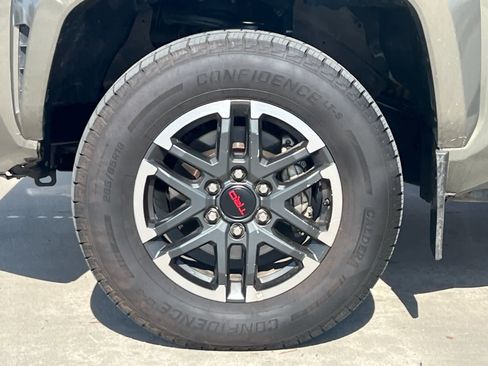 Used 2024 Toyota Tacoma TRD Sport image 25