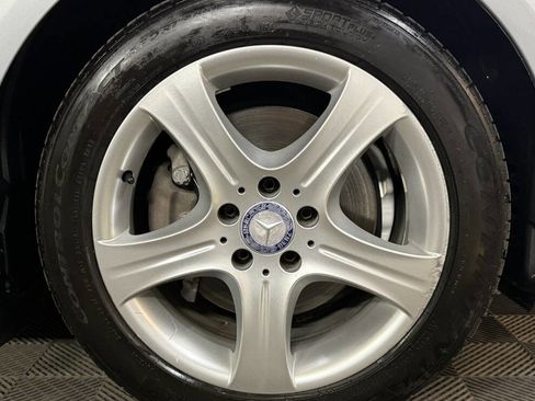 Used 2014 Mercedes-Benz E 350 E 350 Luxury 4MATIC AWD 4dr Se image 28