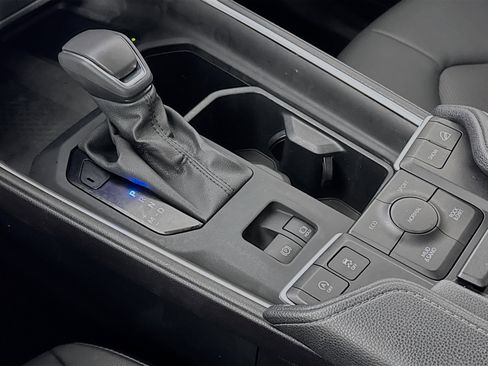 Used 2024 Toyota Grand Highlander XLE image 17