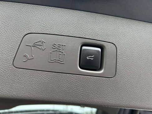 Certified 2022 Lincoln Corsair FWD w/ Premium Package image 16