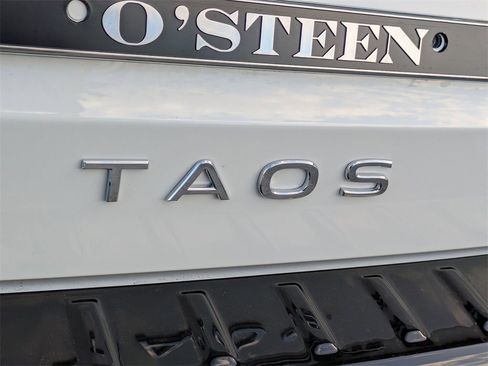 New 2026 Volkswagen Taos SEL image 15