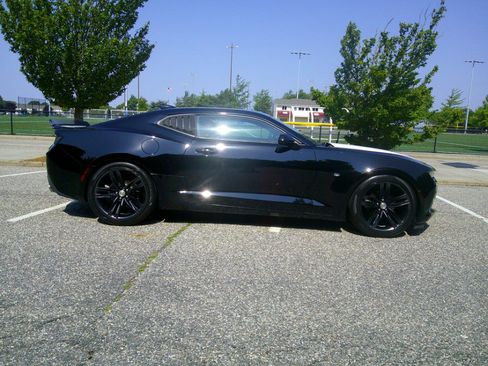 Used 2018 Chevrolet Camaro LT w/ RS Package RWD image 9