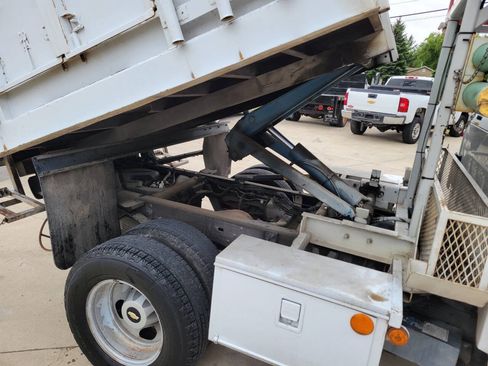 Used 2011 Chevrolet Silverado 3500 W/T RWD image 7