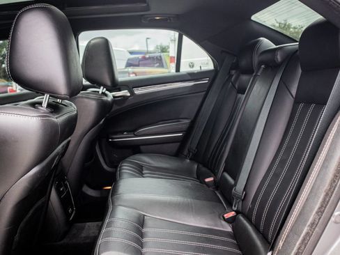 Used 2018 Chrysler 300 S w/ 300S Premium Group RWD image 24