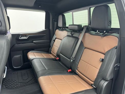 Used 2025 Chevrolet Silverado 1500 High Country w/ Technology Package image 44