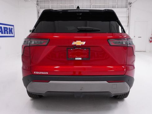 New 2026 Chevrolet Equinox LT w/ Convenience Package II image 6