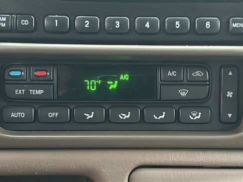 Used 2004 Ford Excursion Limited image 28