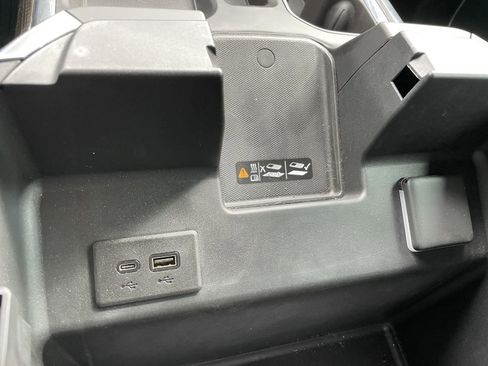 Used 2025 Chevrolet Silverado 1500 LT image 29