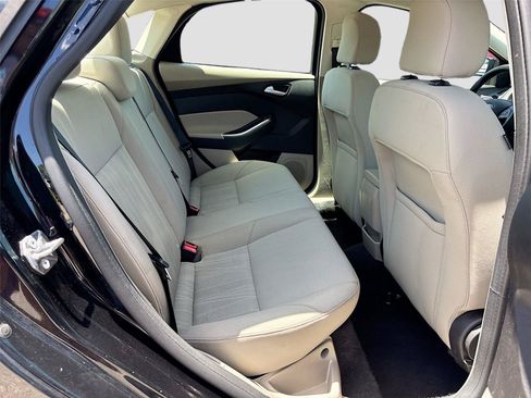 Used 2015 Ford Focus SE FWD image 24