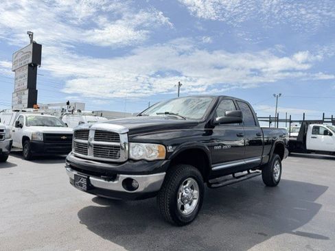 Used 2004 Dodge Ram 2500 Truck SLT w/ Trailer Tow Group AWD/4WD image 2