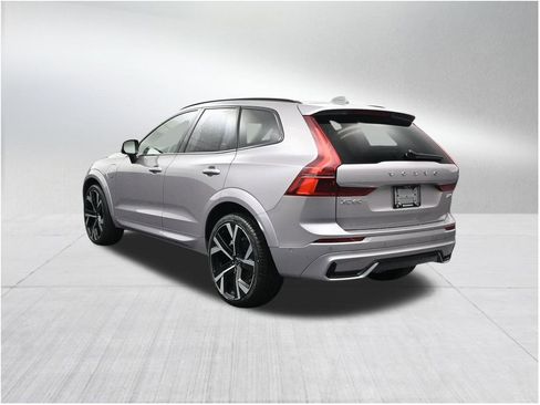 New 2026 Volvo XC60 T8 Ultra AWD/4WD image 3