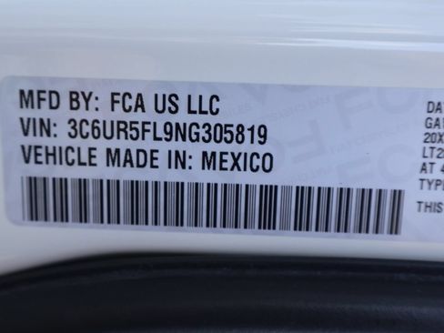 Used 2022 RAM 2500 Laramie AWD/4WD image 32