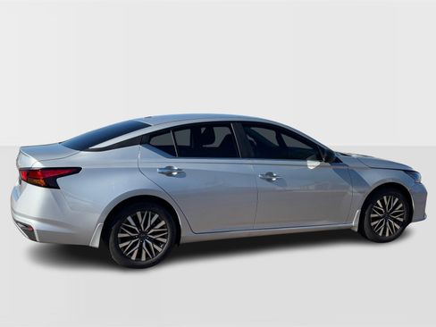 New 2025 Nissan Altima 2.5 SV image 7