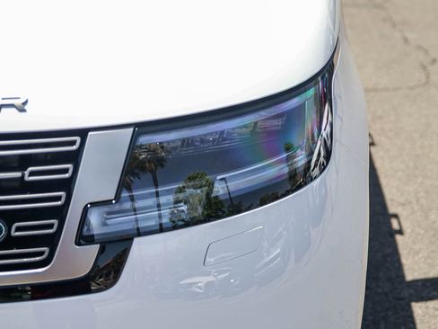 New 2026 Land Rover Range Rover SE AWD/4WD image 10