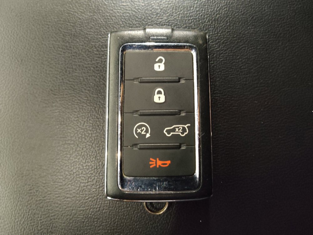Used 2023 Jeep Grand Cherokee Altitude RWD image 32