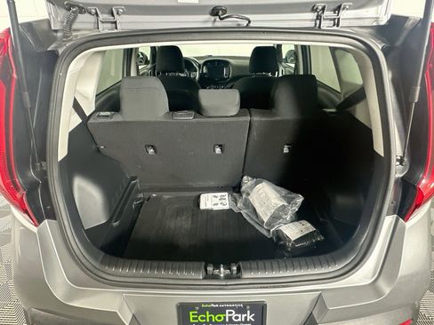 Used 2022 Kia Soul LX FWD image 27