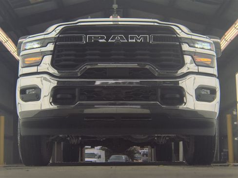 Used 2026 RAM 2500 Big Horn AWD/4WD image 7