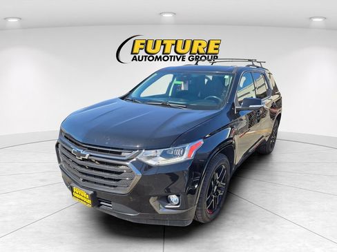 Used 2021 Chevrolet Traverse Premier w/ Redline Edition AWD/4WD image 3