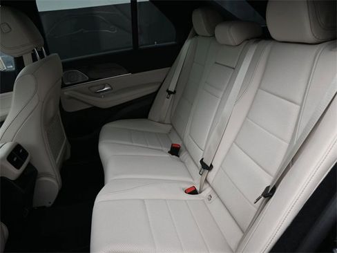 New 2025 Mercedes-Benz GLE 450e 4MATIC image 14