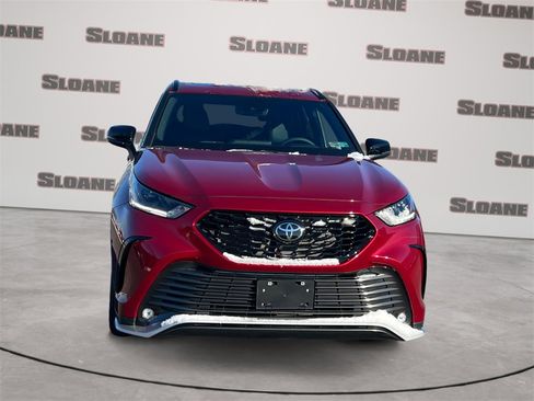 Used 2024 Toyota Highlander XSE image 8