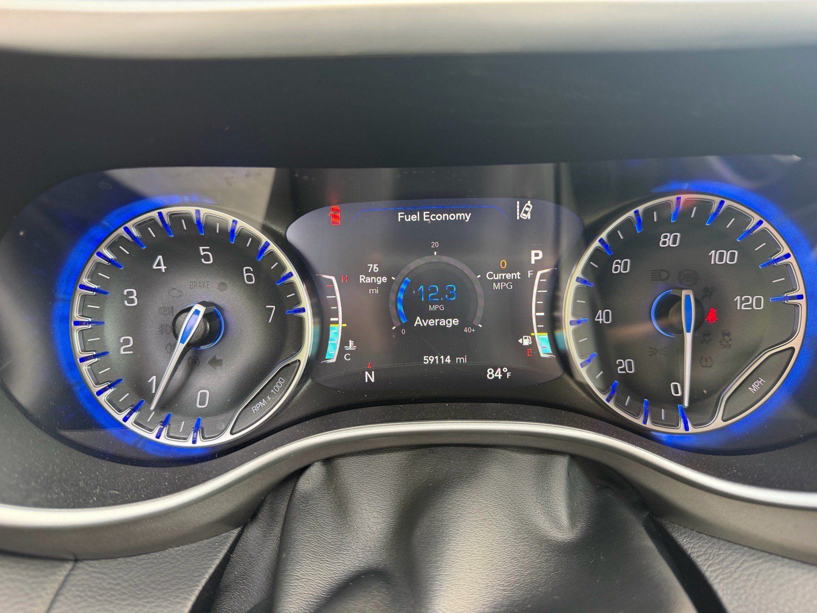 Used 2024 Chrysler Pacifica Touring-L FWD image 32