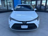Used 2022 Toyota Corolla LE image 2