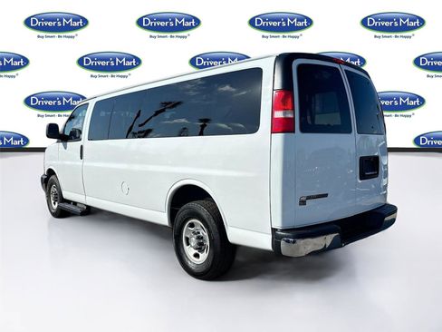 Used 2020 Chevrolet Express 3500 LT w/ LT Preferred Equipment Group RWD image 5