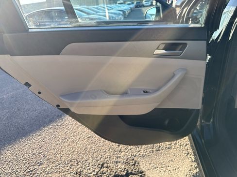 Used 2018 Hyundai Sonata SE image 14
