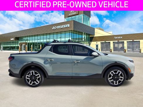 Certified 2025 Hyundai Santa Cruz Limited image 4