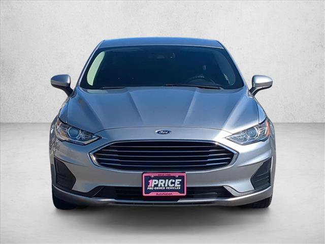 Used 2020 Ford Fusion SE FWD image 2