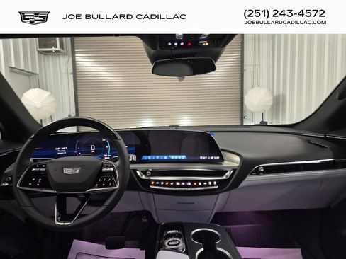 New 2026 Cadillac Lyriq Sport w/ LPO, Floor Liner Package AWD/4WD image 31