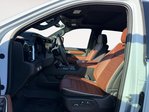 New 2026 GMC Sierra 2500 Denali Ultimate w/ Max Trailering Package image 10