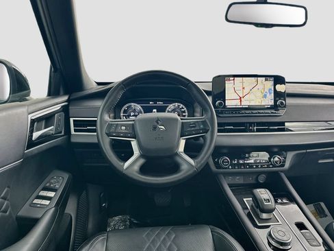 Used 2025 Mitsubishi Outlander SEL Black Edition AWD/4WD image 24