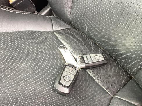 Used 2018 Ford F250 Lariat w/ Lariat Ultimate Package image 33