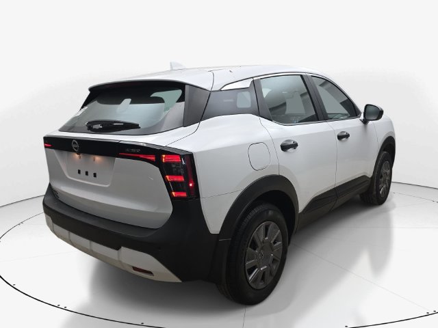 Used 2025 Nissan Kicks S FWD image 6