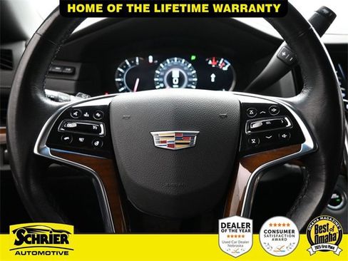 Used 2020 Cadillac Escalade Premium Luxury image 17