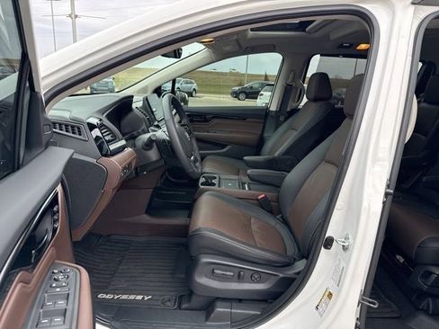Used 2025 Honda Odyssey Elite image 23