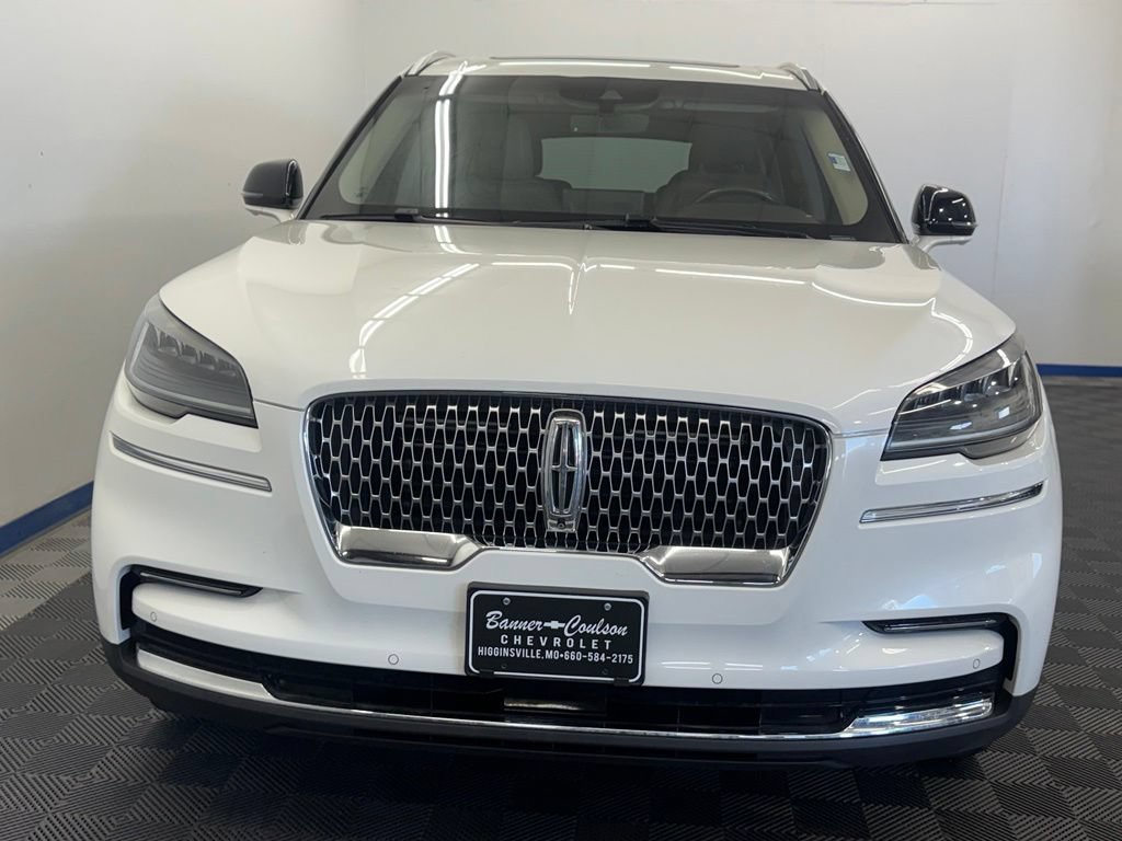 Used 2022 Lincoln Aviator Reserve w/ Elements Package Plus AWD/4WD image 2