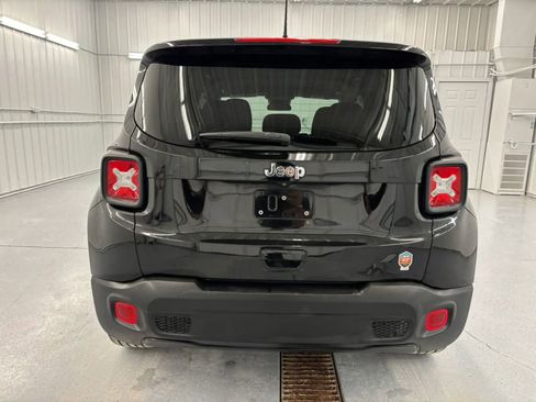 Used 2021 Jeep Renegade Sport FWD image 5