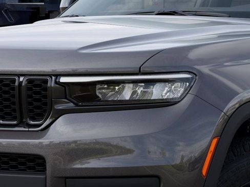 New 2025 Jeep Grand Cherokee L Laredo image 6