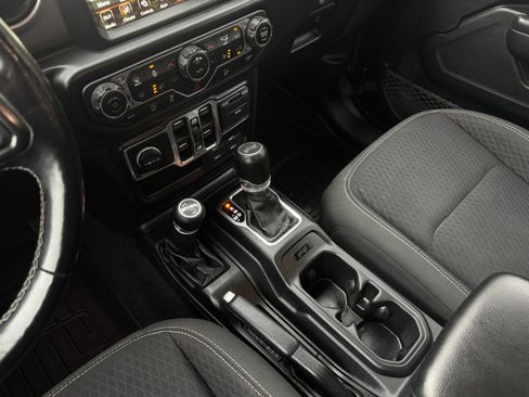 Used 2021 Jeep Wrangler Unlimited Sport image 46