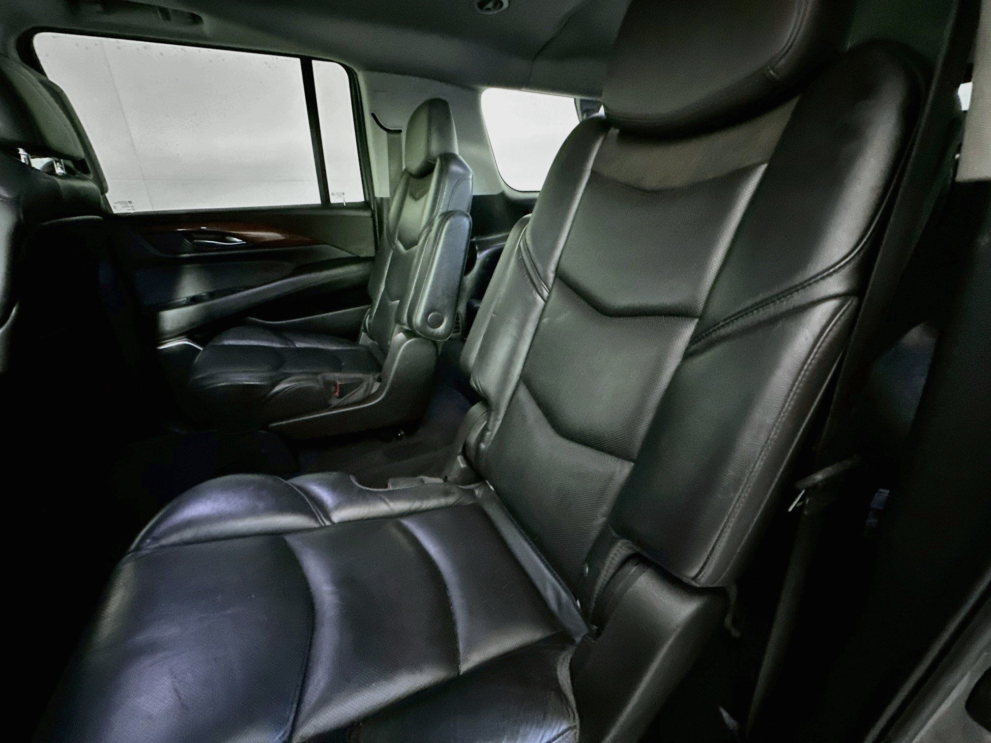 Used 2019 Cadillac Escalade ESV Premium Luxury AWD/4WD image 29